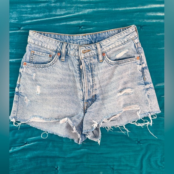 H&M Pants - H&M high waisted vintage short